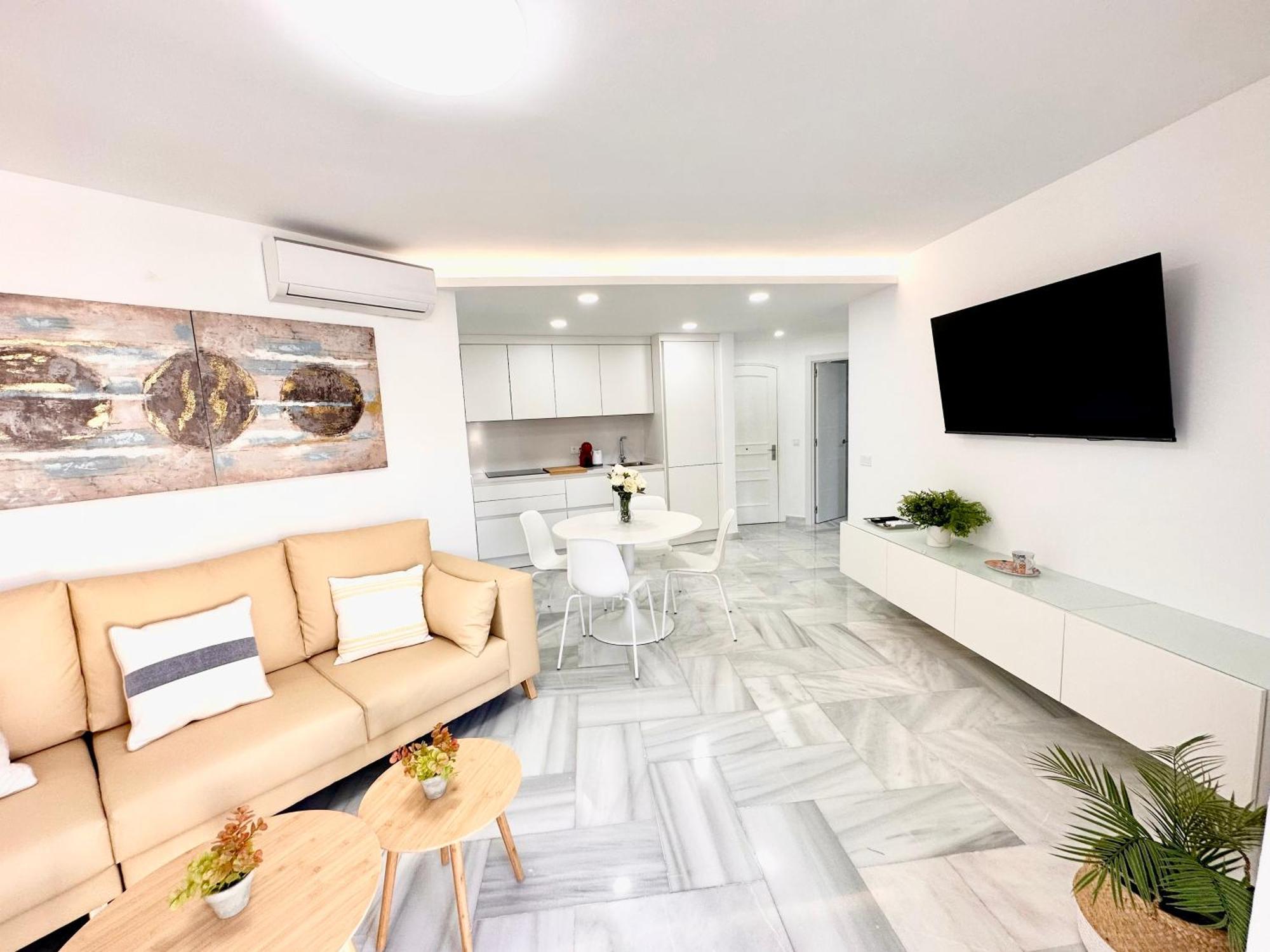 Apartamento, Paradise Sun Beach In Marina Benalmádena Exterior foto